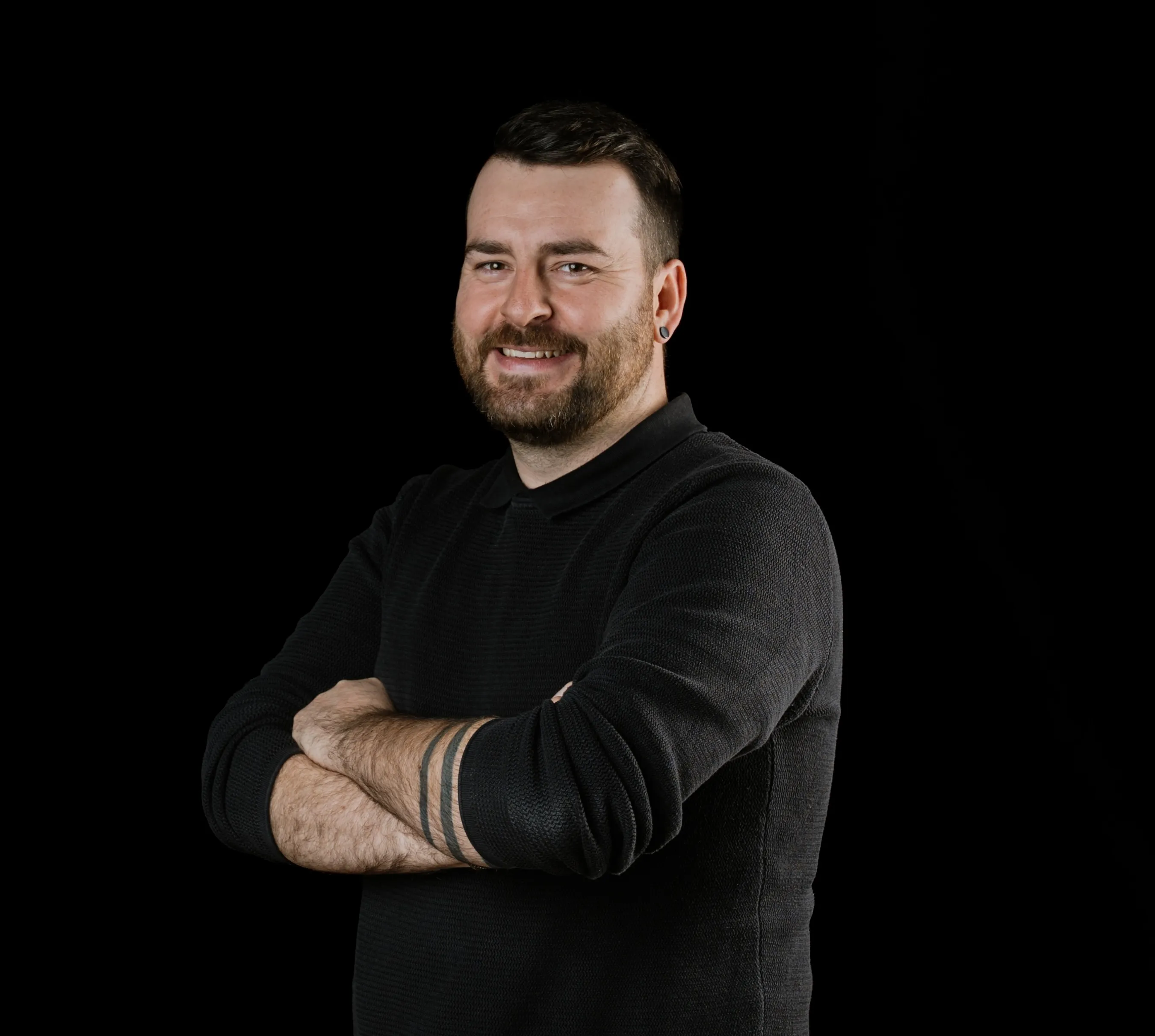 Professionelles Business Portrait — Mann im schwarzen Pullover, Perlesreut